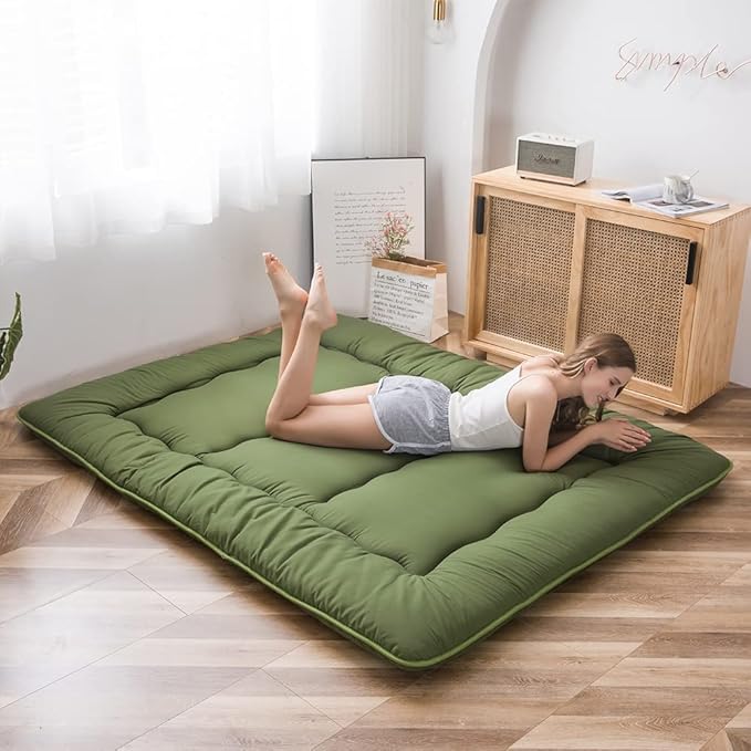 MAXYOYO Japanese Floor Mattress Futon Mattress Thicken Tatami Mat Sleeping Pad Roll Up Mattress Floor Lounger Bed Folding Couch Bed Mattress Pad for Guest Room, Green, Queen