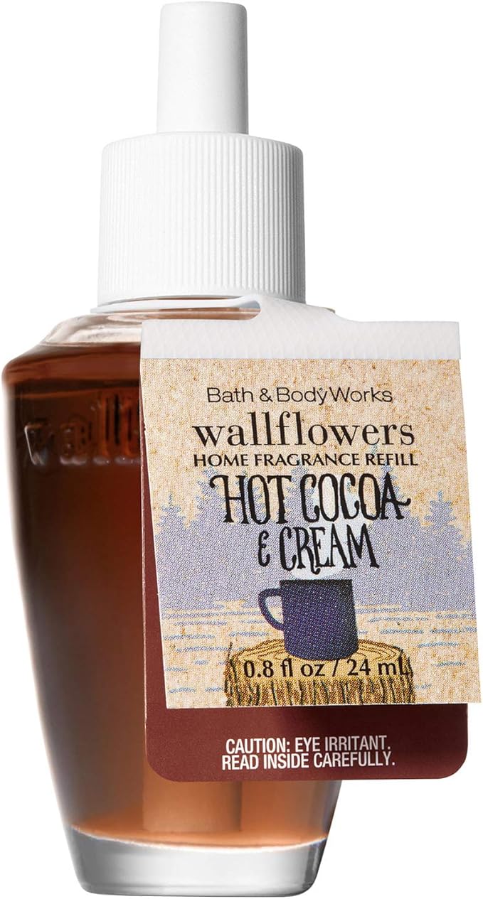 Bath and Body Works Wallflowers Home Fragrance Refill 0.8 Fluid Ounce [2018 Edition] (Hot Cocoa and Cream)