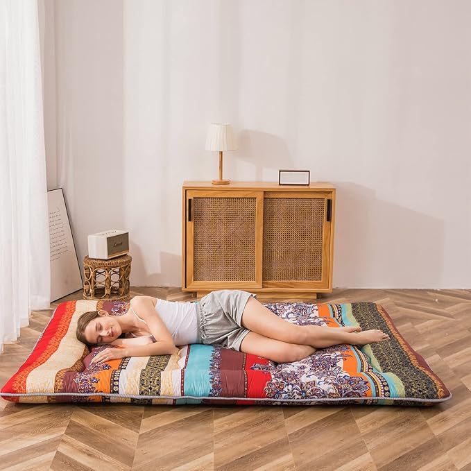 MAXYOYO Bohemian Retro Floor Mattress Vintage Floral Japanese Futon Mattress Roll Up Thicken Sleeping Bed Portable Camping Mattress Floor Lounger Couch Bed Pad, Twin Size