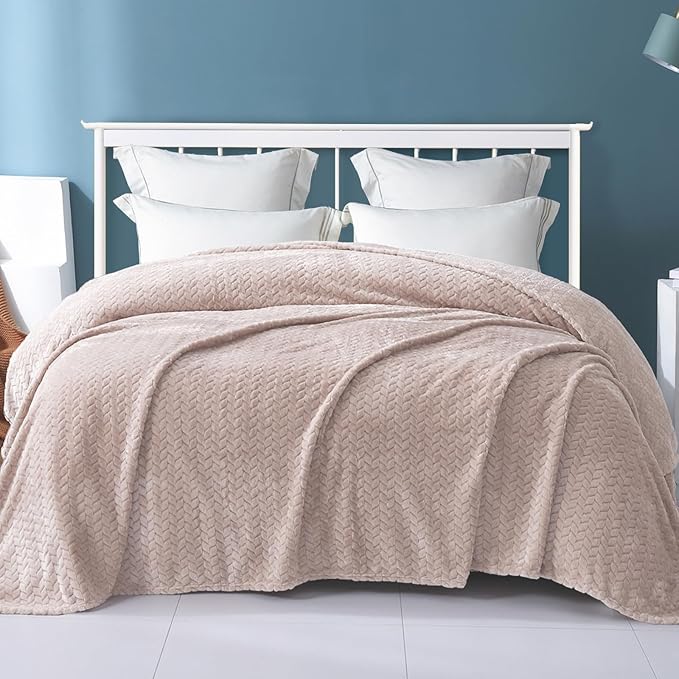 Exclusivo Mezcla Fleece Twin Size Blanket for Bed, 90x66 Inches Soft Cozy Jacquard Flannel Blankets, Lightweight Fuzzy Plush Warm for Winter, Camel