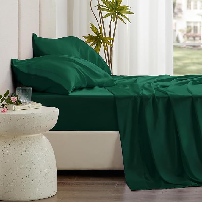 Love's cabin Satin King Sheet Sets - 4 Piece Dark Green Silky Sheets King Size Bed with Deep Pocket, Luxury Silk Feel King Size Satin Sheet Set (1 Flat Sheet,1 Fitted Sheet,2 Pillow Cases)
