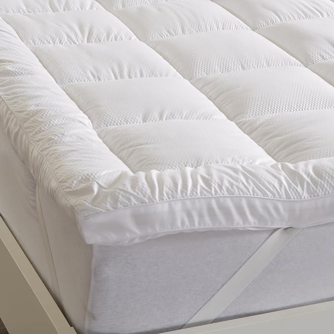 Great Bay Home Twin Mattress Topper. Thick, Elastic Corner Mattress Protector and Cover. Ultra-Soft Pillowtop Mattress Pad. Fits Mattresses Up to 18" (Twin, White)