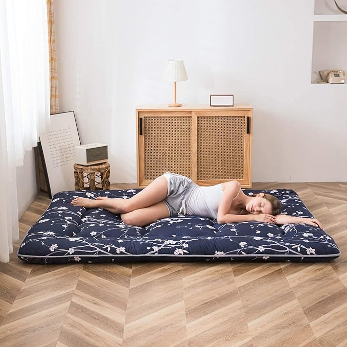 MAXYOYO Navy Floral Printed Japanese Floor Mattress Rustic Style Futon Mattress Foldable Bed Roll Up Camping Mattress Floor Lounger Bed Couches and Sofas Mattress Topper King Size