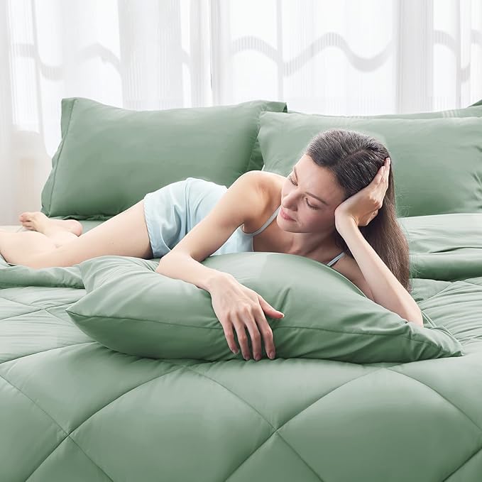 HEVUMYI Light Green Queen Comforter Set - 7-Piece All Season Bed in a Bag Queen, Ultra Soft Bedding Set with Comforter, Flat Sheet, Fitted Sheet, Pillowcases, Pillow Shams