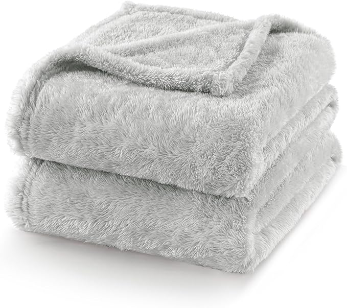 Exclusivo Mezcla Plush Fuzzy Fleece Bed Blanket King Size, Super Soft, Fluffy and Warm Blankets, Suitable for All Seasons (Light Grey, 90x104 Inches)