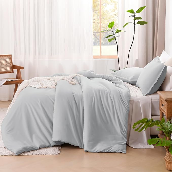 Litanika Comforters Light Grey Oversized King Size, 3 Pieces Lightweight Solid Bedding Comforter Set, All Season Fluffy Bed Set (120x98In Comforter & 2 Pillowcases)