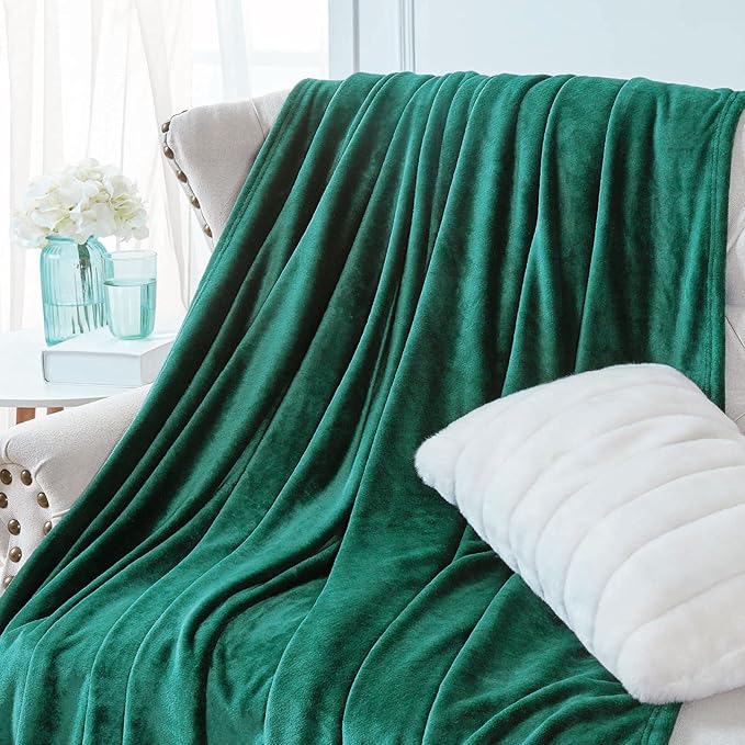 Walensee Fleece Blanket Plush Throw Fuzzy Lightweight (King Size 108x90 Emerald Green) Super Soft Microfiber Flannel Blankets for Couch, Bed, Sofa Ultra Luxurious Warm and Cozy for All Seasons
