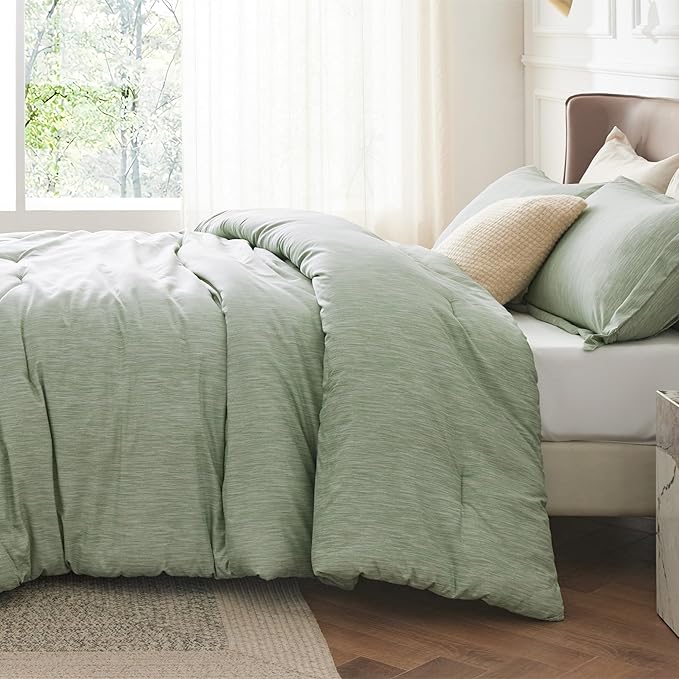 Bedsure King Size Comforter Set - Celadon Green Soft Bedding for All Seasons, Cationic Dyed Bed Set, 3 Pieces, 1 King Size Comforter (104"x90") and 2 Pillow Shams (20"x36"+2")