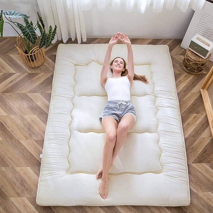 MAXYOYO Japanese Floor Mattress Futon Mattress, Thicken Sleeping Pad Foldable Roll Up Floor Futon for Adults Tatami Mat Dormitory Bed Lounger, Off White, Twin Size