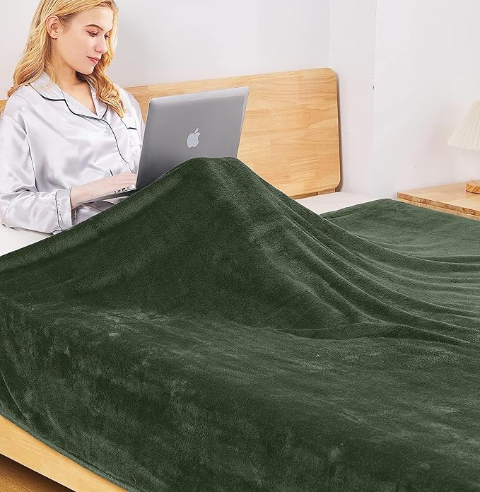 Fleece Blanket Queen Size 350GSM Lightweight Throw for The Bed Extra Soft Brush Fabric Super Warm Sofa Blanket 90" x 90"(Green Queen)