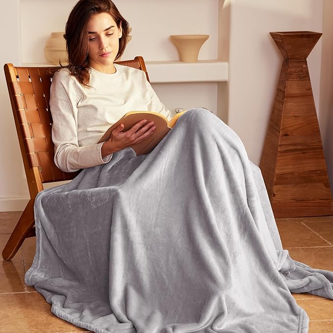 Exclusivo Mezcla Fleece Throw Blanket for Couch, Sofa, 300GSM Super Soft and Warm Blankets, Light Grey Throw All Season Use, Cozy, Plush, Lightweight, 50x60 Inches