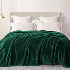 Exclusivo Mezcla Plush Fuzzy Fleece Bed Blanket Twin Size, Super Soft, Fluffy and Warm Blankets, Suitable for All Seasons (Forest Green, 90x66 Inches)