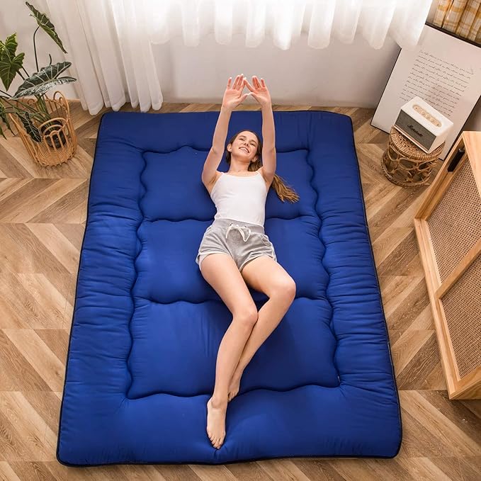 MAXYOYO Japanese Floor Mattress Futon Mattress, Thicken Sleeping Pad Foldable Roll Up Floor Futon for Adults Tatami Mat Dormitory Bed Lounger, Royal Blue, Queen Size