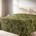 Richave King Size Fleece Blanket,Premium Lightweight Anti-Static 90x108 Inches 3D Clouds Stylish Jacquard Velvet Plush Bed Blanket for King Calking Bed, Tie-dye Olive Green