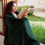 Exclusivo Mezcla Fleece Blanket Twin Size for Bed, Super Soft and Warm, All Season Use, Cozy, Plush, Lightweight, 90x66 Inches, Forest Green