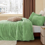 BEDELITE Fleece King Comforter Set -Super Soft & Warm Fluffy Green Bedding, Luxury Fuzzy Heavy Bed Set for Winter with 2 Pillow Cases