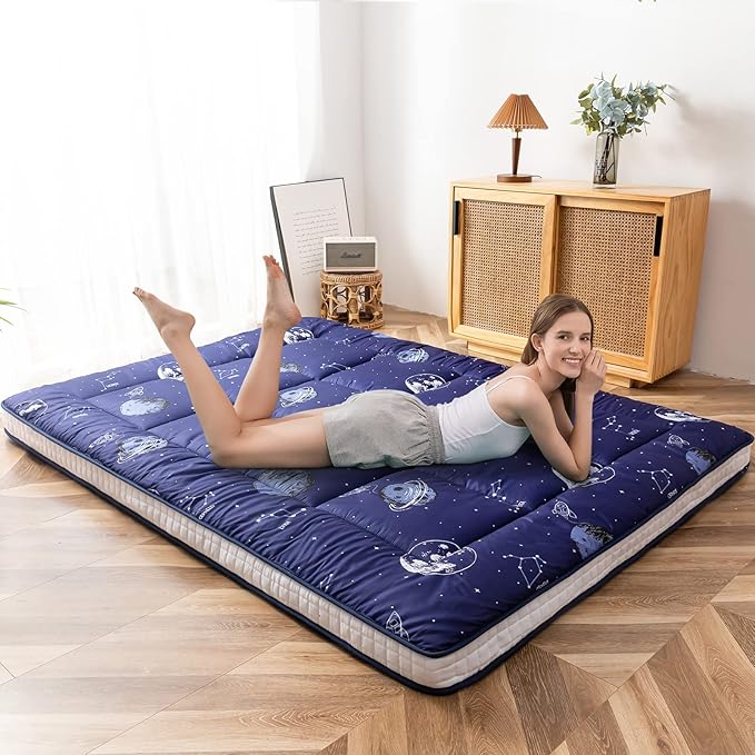 MAXYOYO Navy Space Adventure Futon Mattress, Japanese Floor Mattress Quilted Bed Mattress Topper, Extra Thick Folding Sleeping Pad Breathable Floor Lounger Guest Bed for Camping Couch, Full