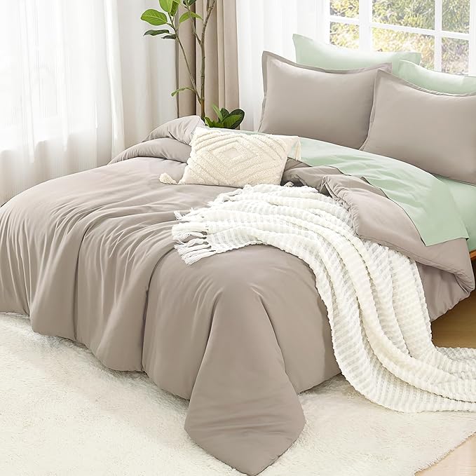 Litanika Oatmeal Twin/Twin XL Comforter Set, 2 Pieces Lightweight Solid Bedding Comforter Set, All Season Fluffy Bed Set (66x90In Comforter & 1 Pillowcase)