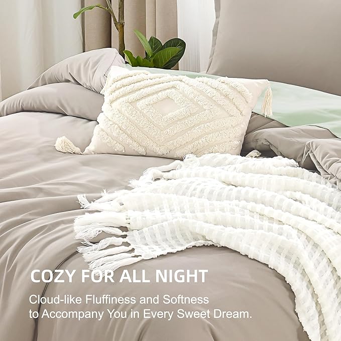 Litanika Oatmeal Twin/Twin XL Comforter Set, 2 Pieces Lightweight Solid Bedding Comforter Set, All Season Fluffy Bed Set (66x90In Comforter & 1 Pillowcase)