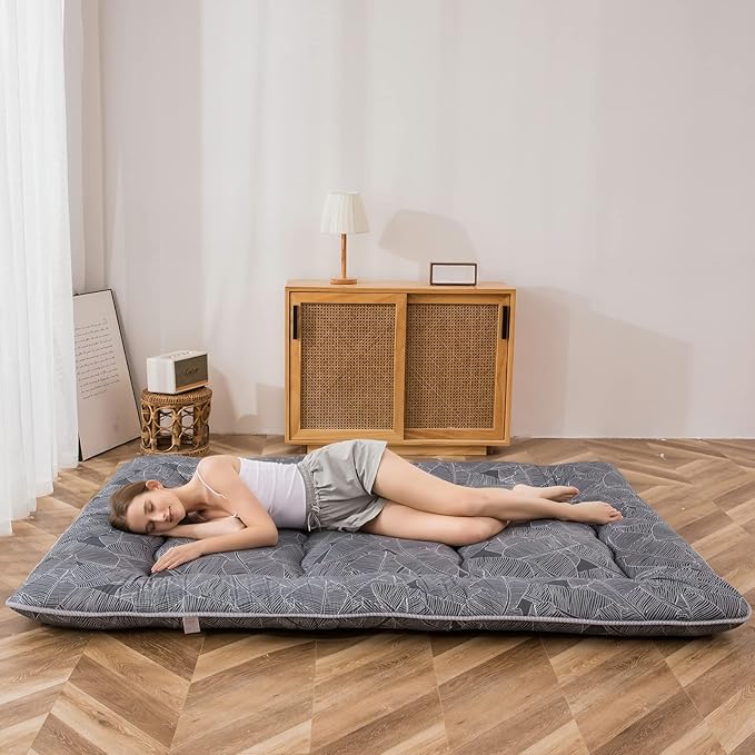 MAXYOYO Black Leaf Printed Japanese Futon Floor Mattress, Thicken Sleeping Pad Floor Bed Roll Up Camping Guest Mattress Folding Couch Bed, Queen Size