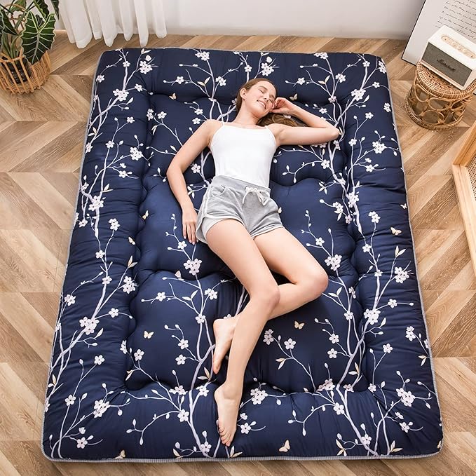 MAXYOYO Japanese Floor Mattress Navy Floral Printed Futon Mattress Foldable Floor Bed Roll Up Camping Mattress Floor Lounger Queen Size Bed Mattress