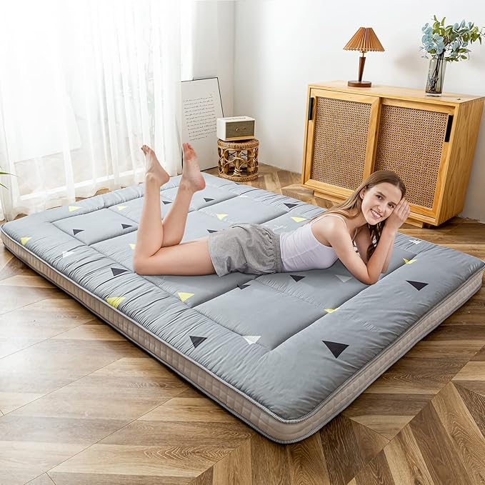 MAXYOYO Grey Triangle Futon Mattress, Japanese Floor Mattress Quilted Bed Mattress Topper, Extra Thick Folding Sleeping Pad Breathable Floor Lounger Guest Bed for Camping, King