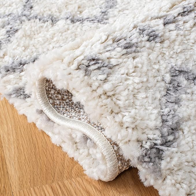 SAFAVIEH Arizona Shag Collection Accent Rug - 3'2" x 5', Ivory & Grey, Moroccan Design, Non-Shedding & Easy Care, 1.6-inch Thick Ideal for High Traffic Areas in Foyer, Living Room, Bedroom (ASG741F)