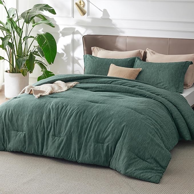 Bedsure Full Comforter Set - Emerald Green Soft Bedding for All Seasons, Cationic Dyed Bed Set, 3 Pieces, 1 Full Size Comforter (82"x86") and 2 Pillow Shams (20"x26"+2")