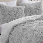 Queen Luxury Faux Fur Comforter Set - Soft & Breathable 7-Piece Bedding Collection - 1 Comforter, 1 Fitted Sheet, 1 Flat, 2 Pillowcases, 2 Pillow Shams - Deep Pocket - Premium Quality, Silver