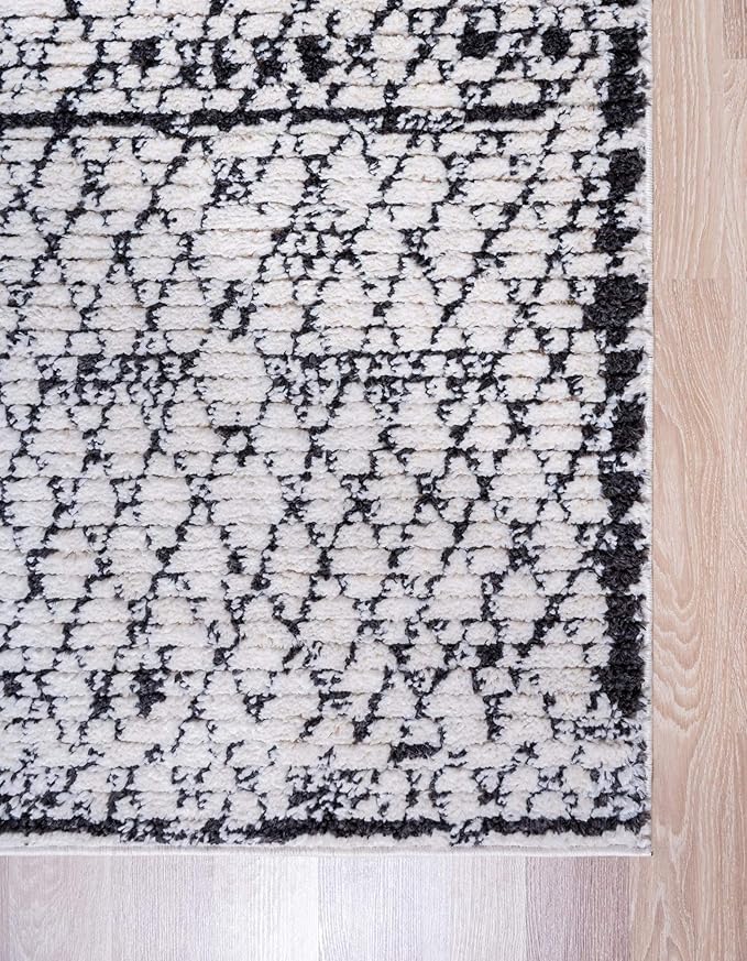 Rugs.com Morocco Collection Rug – 5' x 8' Ivory High-Pile Rug Perfect for Living Rooms, Large Dining Rooms, Open Floorplans