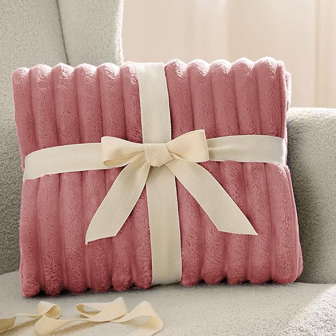 Bedsure GentleSoft Dusty Pink Full Blanket for Bed - Cozy Soft Blankets for Women, Cute Small Fleece Throws for Girls, Birthday Gifts for Women Decor Gifts for Mom, 84x90 Inches